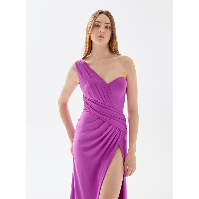 SUKIENKA Z MARKĄ PEMBA