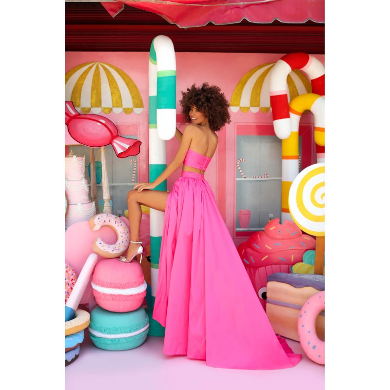 MODNA SUKIENKA W CUKIEROWYM RÓŻU