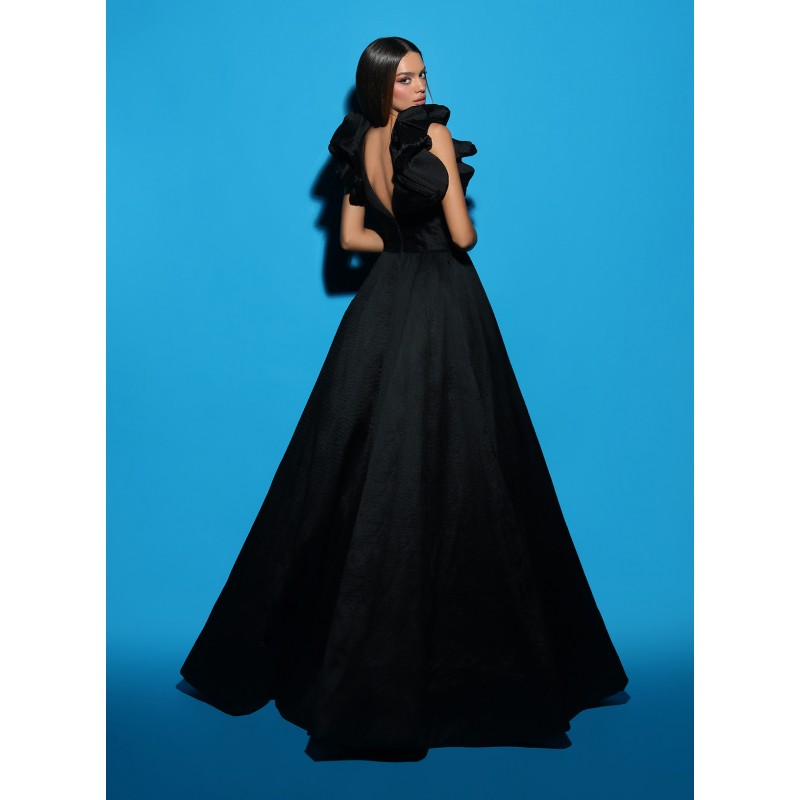 CZARNA SUKIENKA KAPREZOWA