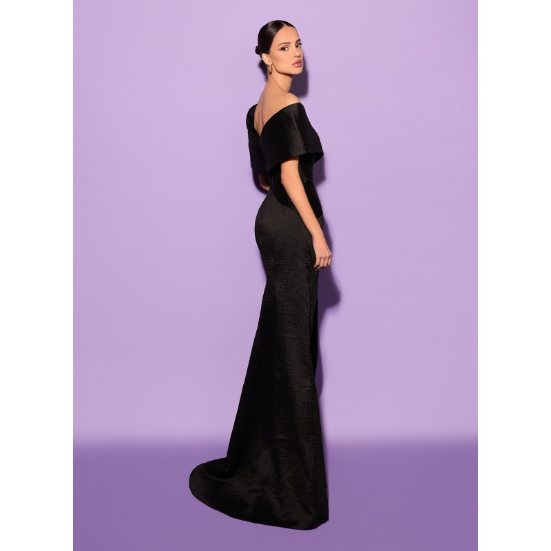 CZARNA SZKARŁATOWA SUKIENKA